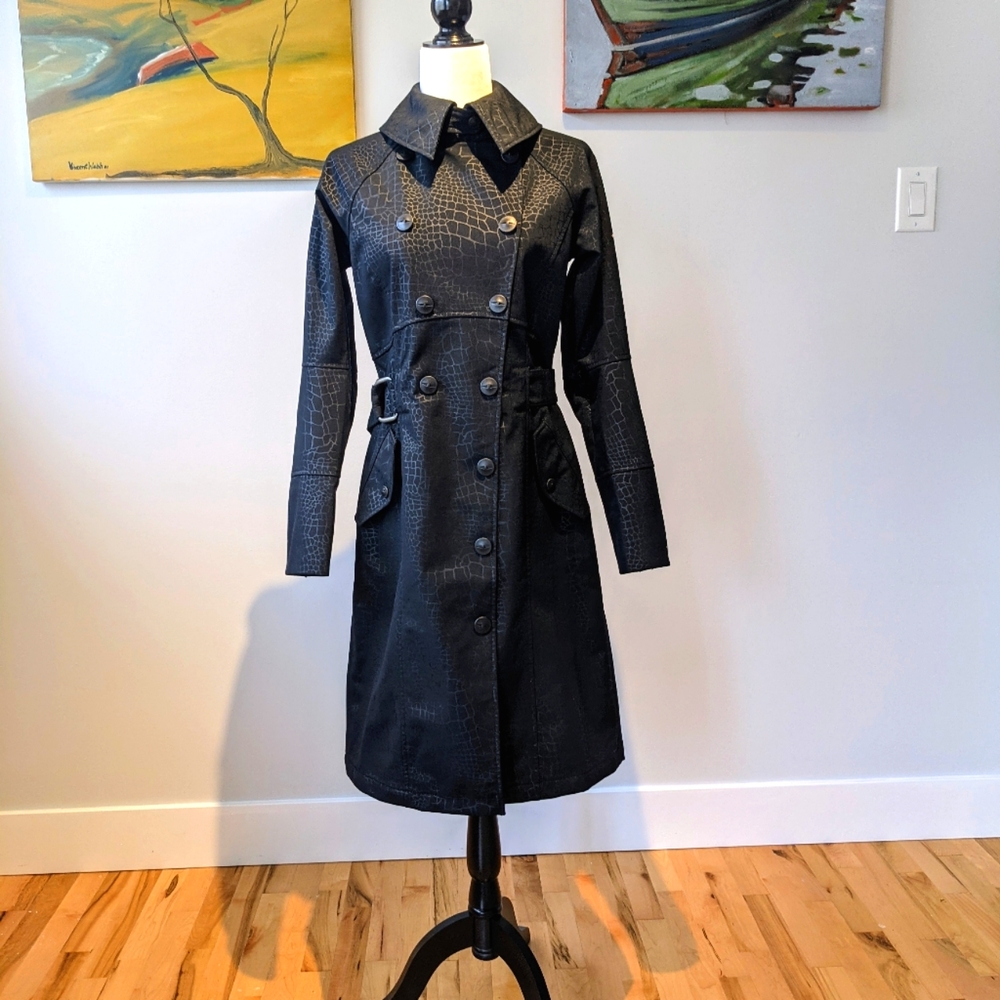 Columbia Trench Coat. Size S. NWOT.